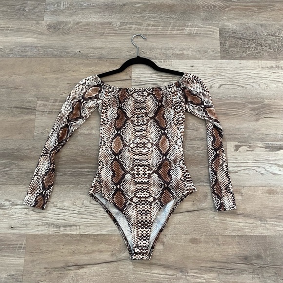 Nasty gal snake print bodysuit xs - Picture 2 of 3